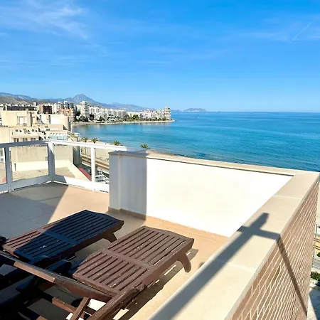 Oceanfront Flat With Pool And Parking