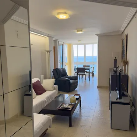 Oceanfront Flat With Pool And Parking * 엘 캄펠로