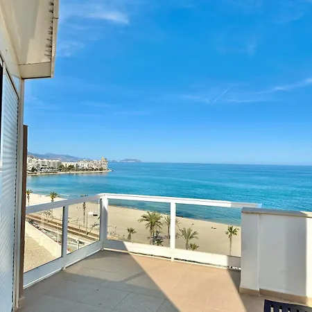 아파트 Oceanfront Flat With Pool And Parking *